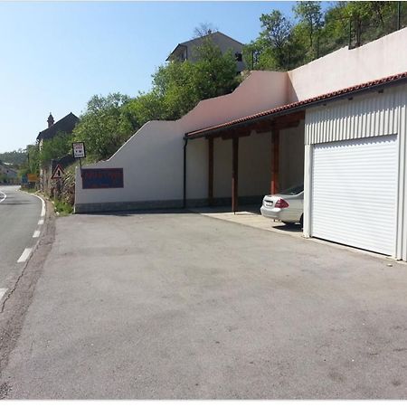 Apartmani Cempres Senj Senj  Luaran gambar