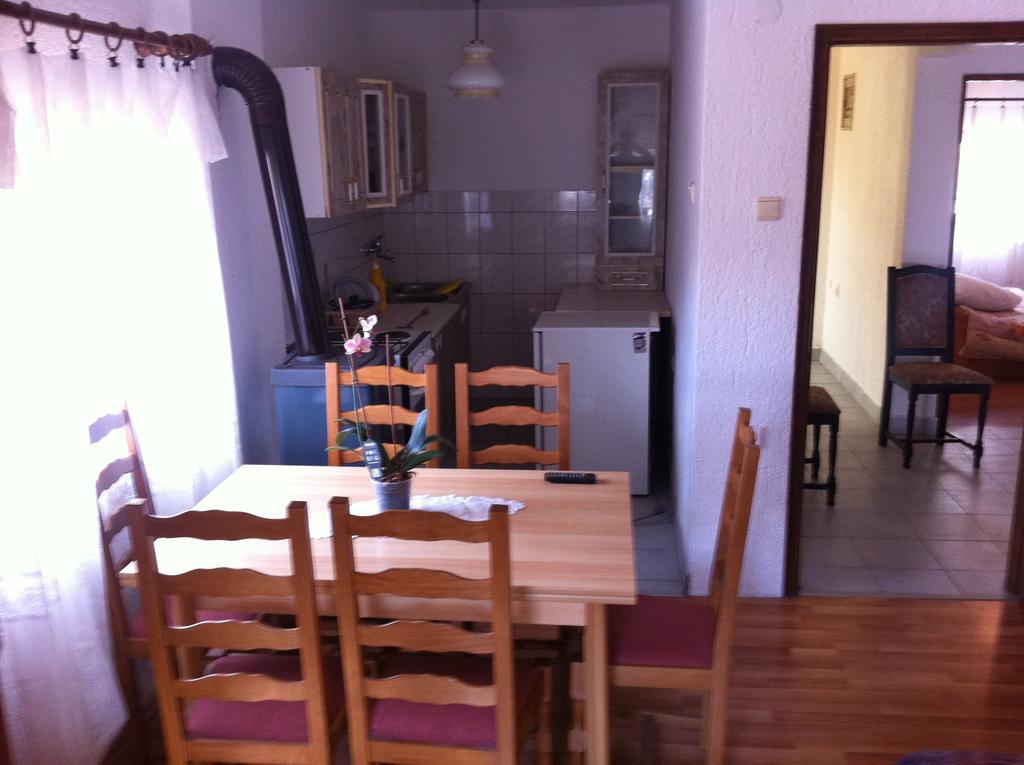 Apartmani Cempres Senj Senj  Bilik gambar